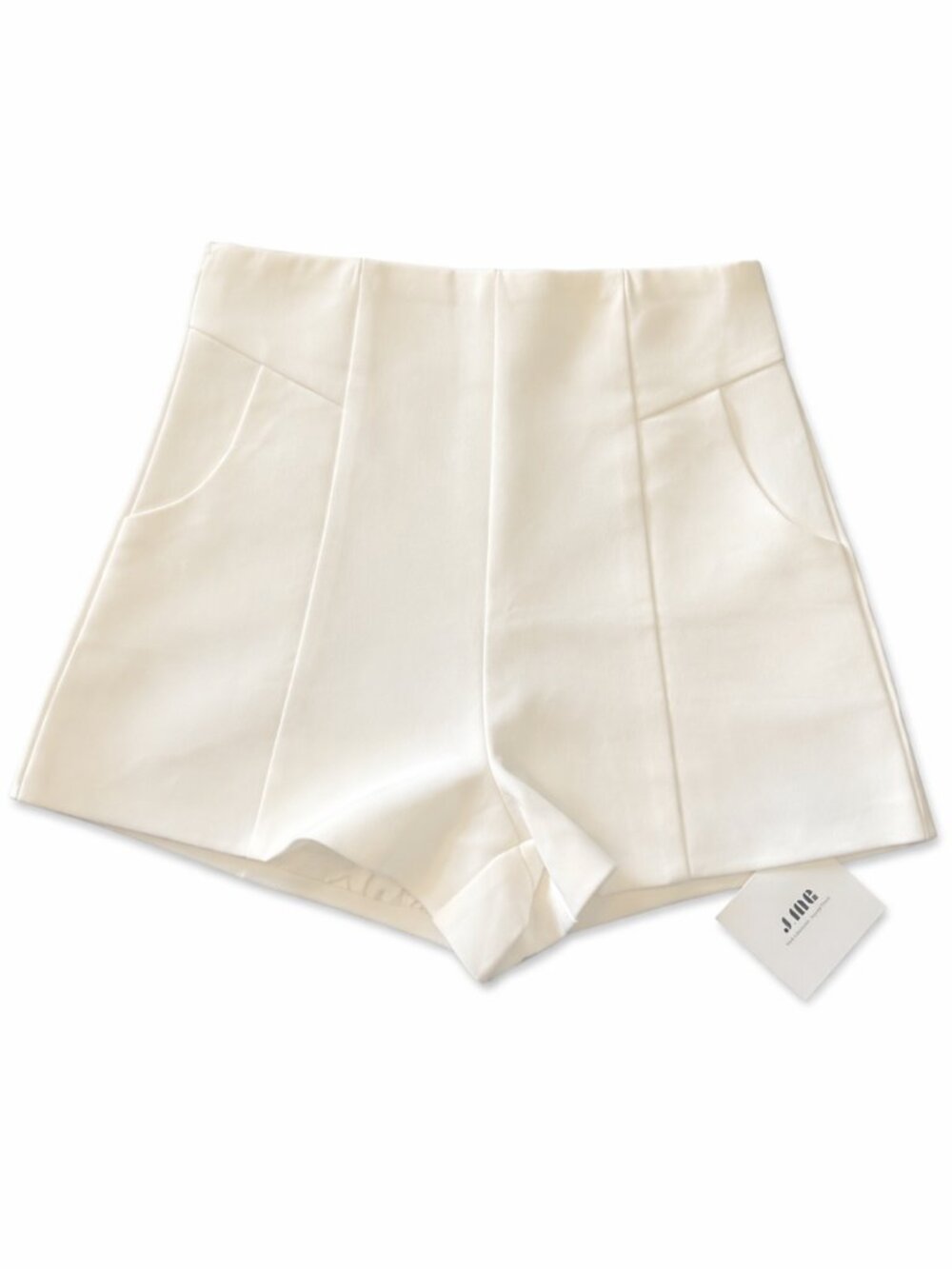 J.IN GWomen’s High Waisted White Shorts Size M Tailored Elegant  NWT - Picture 2 of 4